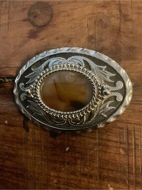 Ornate Silver-Tone Decorative Belt Buckle with Brown Agate Accent